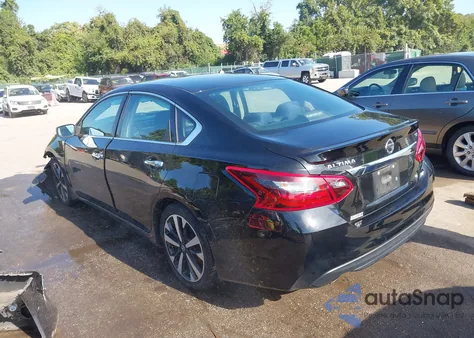 2018 Nissan Altima 2.5/S/Sv/Sl/Sr z USA, uszkodzony, nr VIN 1N4AL3AP5JC131312